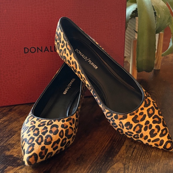 Donald Pliner leopard print heels - Picture 1 of 5
